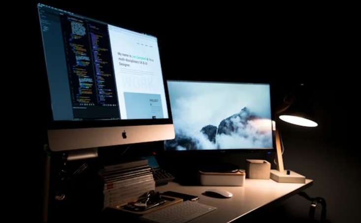 Modern kurumsal web tasarım örneği - Profesyonel web sitesi arayüzü